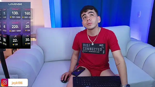 Snapshot of Jey_keler1 chatting on 10.27.25 Jey keler1 online show from 10.27.25