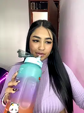 Charlotte cutee18 online show from 10.29.25