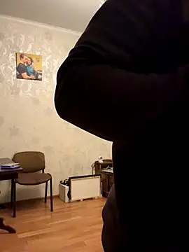 Snapshot of KristiDan chatting on 11.20.25 KristiDan online show from 11.20.25