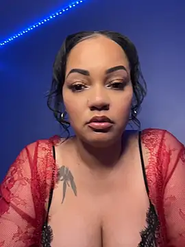Snapshot of DestineeJayde chatting on 05.17.26 DestineeJayde online show from 05.17.26