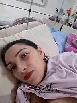Snapshot of claudia chatting on 04.17.26 claudia online show from 04.17.26