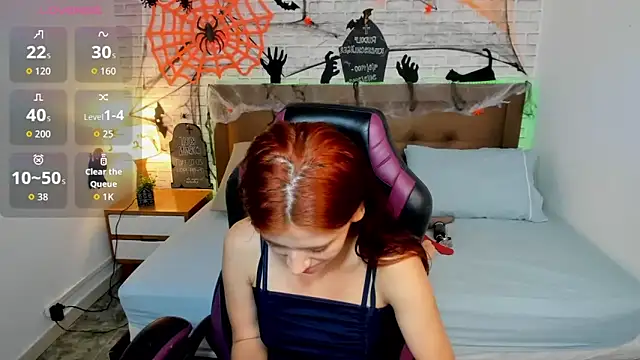 Snapshot of julieth_love_ chatting on 10.15.25 julieth love online show from 10.15.25