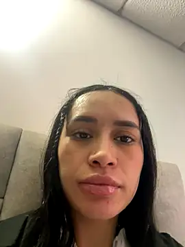 Kim ev online show from 10.31.25