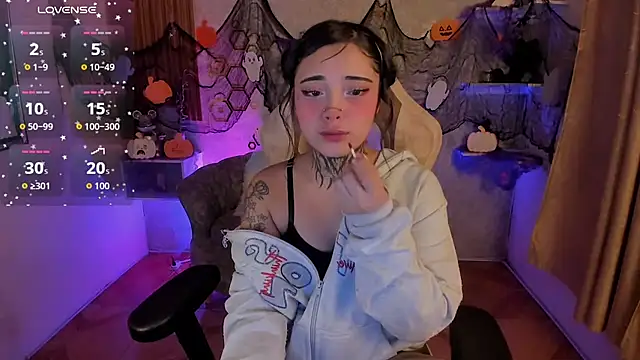 mia catt05 online show from 10.26.25