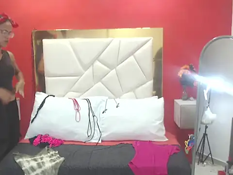 CanellaHotx online show from 10.14.25