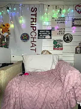 TrenaAnne online show from 03.01.26