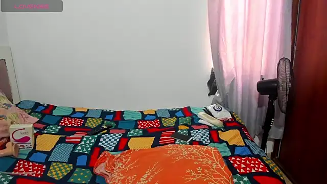 xia ebonyts online show from 01.22.25