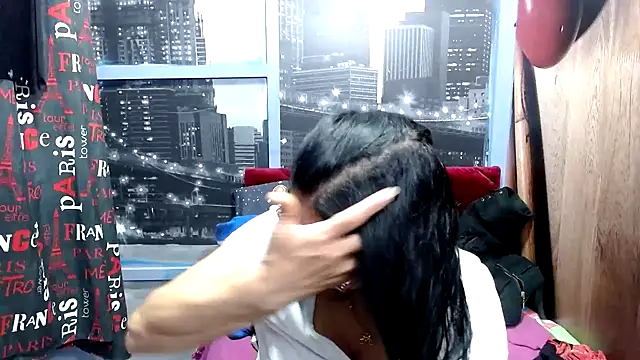 Snapshot of Nastylatinaxxx chatting on 01.04.25 Nastylatinaxxx online show from 01.04.25