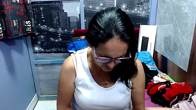 Snapshot of Nastylatinaxxx chatting on 01.15.25 Nastylatinaxxx online show from 01.15.25