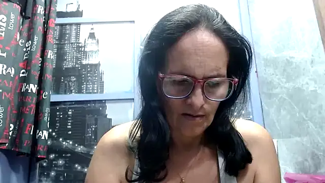 Snapshot of Nastylatinaxxx chatting on 03.06.25 Nastylatinaxxx online show from 03.06.25