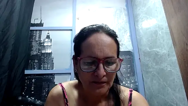 Snapshot of Nastylatinaxxx chatting on 09.18.25 Nastylatinaxxx online show from 09.18.25