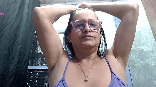 Snapshot of Nastylatinaxxx chatting on 09.22.25 Nastylatinaxxx online show from 09.22.25