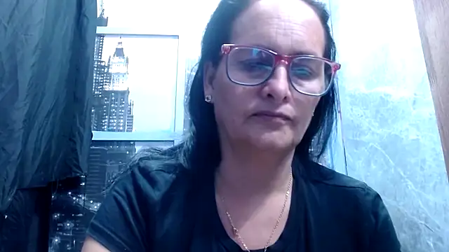 Snapshot of Nastylatinaxxx chatting on 10.01.25 Nastylatinaxxx online show from 10.01.25