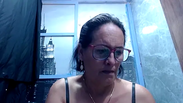 Snapshot of Nastylatinaxxx chatting on 11.08.25 Nastylatinaxxx online show from 11.08.25