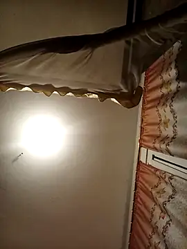 The-Peach-Flexer online show from 11.27.25