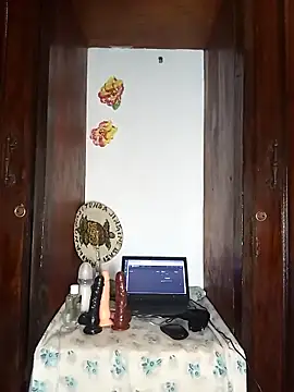 The-Peach-Flexer online show from 12.02.25