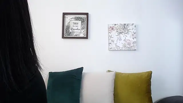 Snapshot of JainaRogers chatting on 04.28.26 JainaRogers online show from 04.28.26