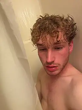 Snapshot of CreamyAustin chatting on 10.31.25 CreamyAustin online show from 10.31.25