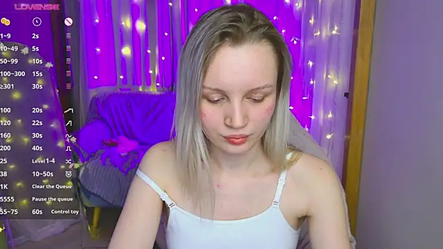 Snapshot of Beatrica_Klein chatting on 01.01.25 Beatrica Klein online show from 01.01.25