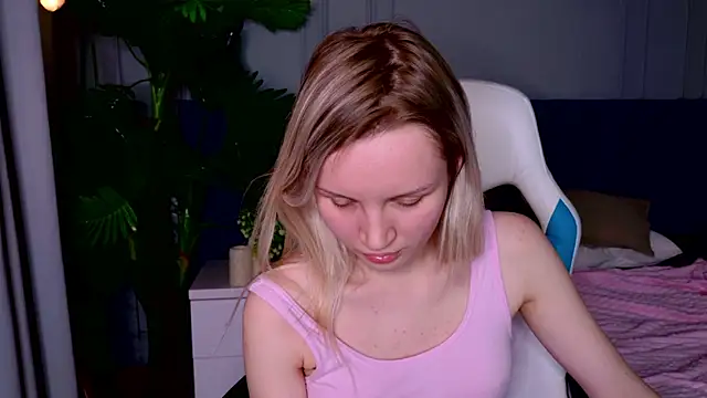 Snapshot of Beatrica_Klein chatting on 01.14.25 Beatrica Klein online show from 01.14.25