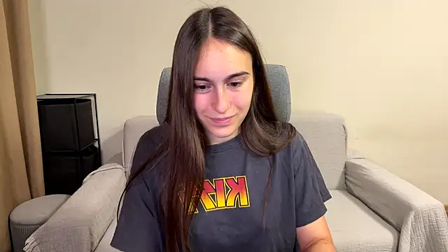 Snapshot of AliceKolltt chatting on 09.27.25 AliceKolltt online show from 09.27.25