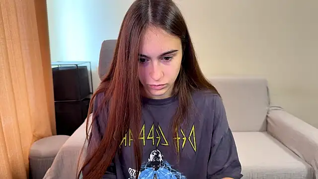 Snapshot of AliceKolltt chatting on 10.03.25 AliceKolltt online show from 10.03.25