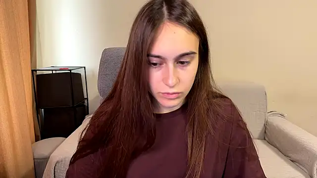 Snapshot of AliceKolltt chatting on 10.06.25 AliceKolltt online show from 10.06.25