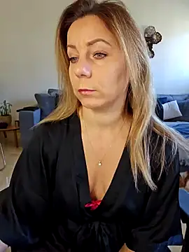 Snapshot of angela_88 chatting on 01.15.25 angela 88 online show from 01.15.25