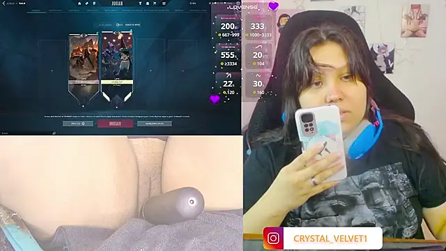 crystal7u7 online show from 10.28.25