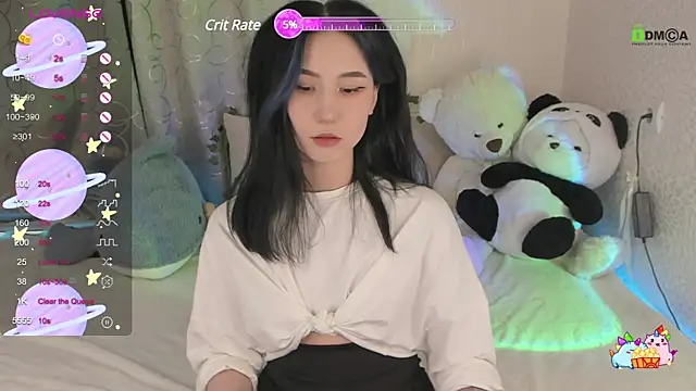 Snapshot of EmmaHixLove chatting on 12.17.24 EmmaHixLove online show from 12.17.24