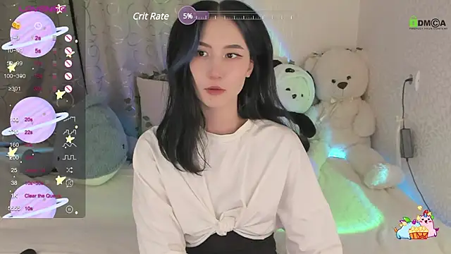 Snapshot of EmmaHixLove chatting on 12.17.24 EmmaHixLove online show from 12.17.24
