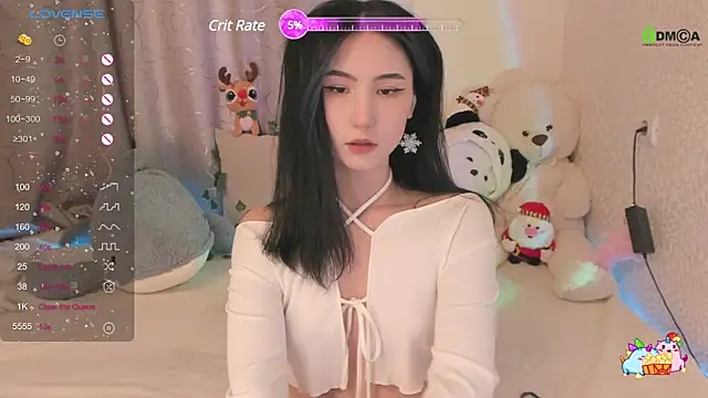 Snapshot of EmmaHixLove chatting on 12.31.24 EmmaHixLove online show from 12.31.24