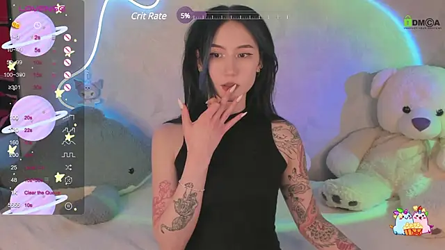 Snapshot of EmmaHixLove chatting on 02.14.25 EmmaHixLove online show from 02.14.25