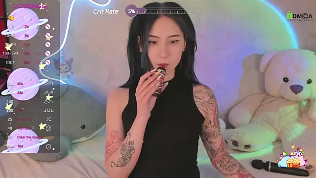 Snapshot of EmmaHixLove chatting on 02.14.25 EmmaHixLove online show from 02.14.25