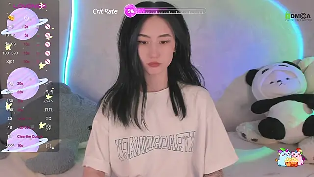 Snapshot of EmmaHixLove chatting on 02.19.25 EmmaHixLove online show from 02.19.25