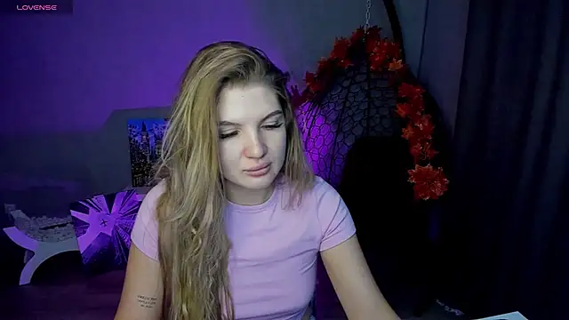 lily williamss online show from 10.05.25