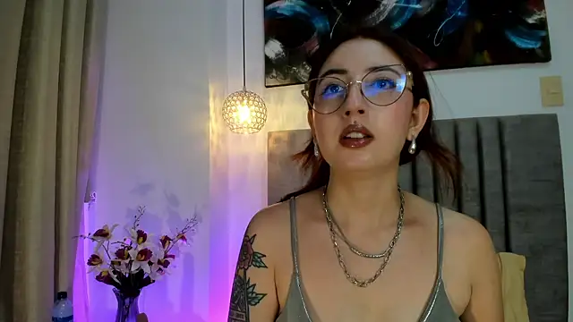 Emilywatsonn online show from 10.22.25
