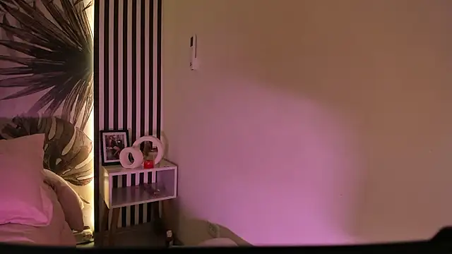 Snapshot of Samaantha-White chatting on 02.26.26 Samaantha-White online show from 02.26.26