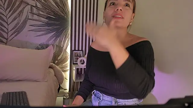 Samaantha-White online show from 03.05.26