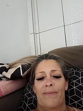 Snapshot of marcialoira chatting on 12.20.24 marcialoira online show from 12.20.24