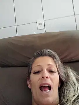 Snapshot of marcialoira chatting on 01.13.25 marcialoira online show from 01.13.25