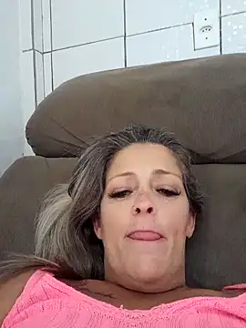 Snapshot of marcialoira chatting on 01.14.25 marcialoira online show from 01.14.25