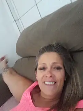 Snapshot of marcialoira chatting on 01.14.25 marcialoira online show from 01.14.25