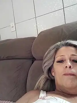 Snapshot of marcialoira chatting on 03.15.25 marcialoira online show from 03.15.25