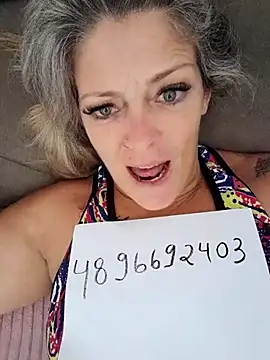 Snapshot of marcialoira chatting on 03.17.25 marcialoira online show from 03.17.25