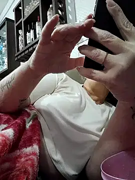 Snapshot of marcialoira chatting on 09.08.25 marcialoira online show from 09.08.25