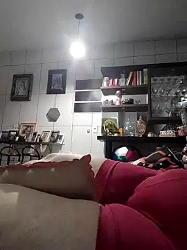 Snapshot of marcialoira chatting on 10.29.25 marcialoira online show from 10.29.25