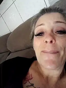 Snapshot of marcialoira chatting on 10.30.25 marcialoira online show from 10.30.25