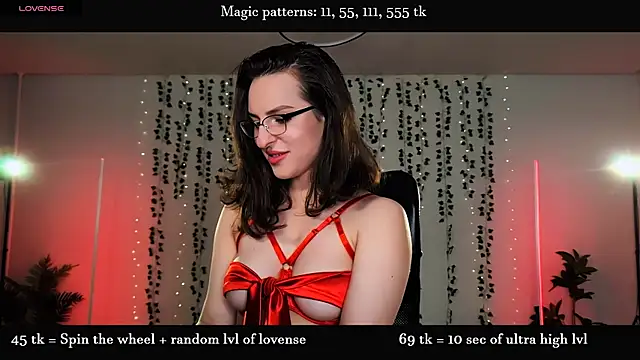 Snapshot of Alicia_x_art chatting on 07.10.26 Alicia x art online show from 07.10.26