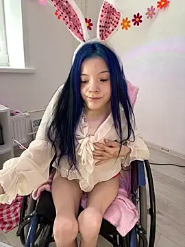 MiniSophiaa online show from 04.02.26